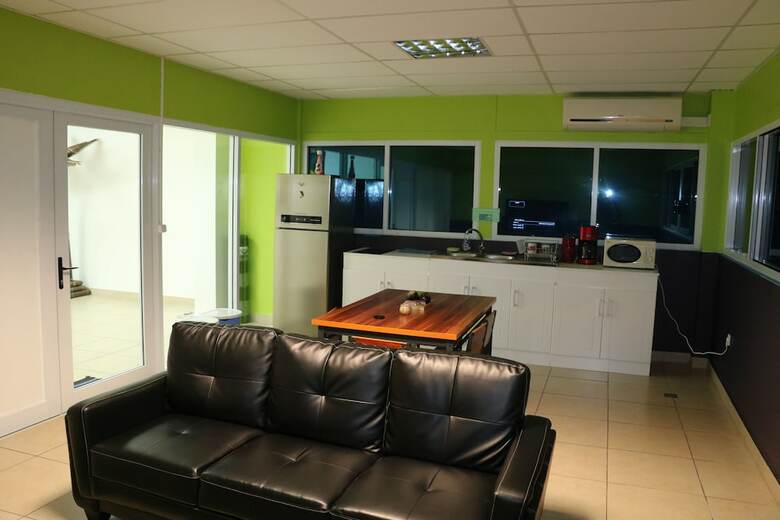 Hostal Mahana Lodge Hostel & Backpacker