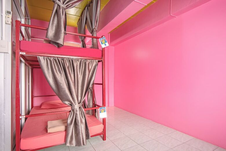 Hostal Oyo 586 I Hostel