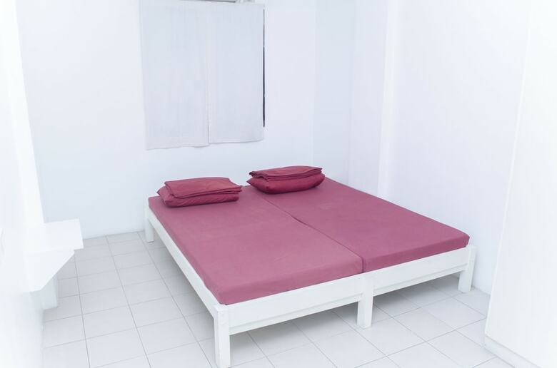 Hostal Tarasa Hostel