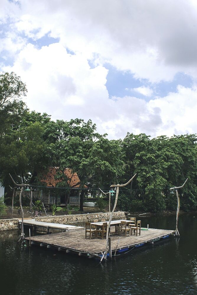 Hotel Kanaka Lake Villa