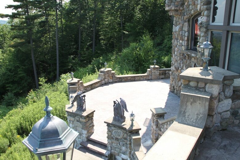 Highlands Castle