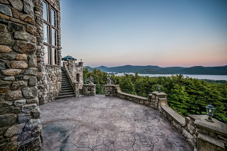 Highlands Castle