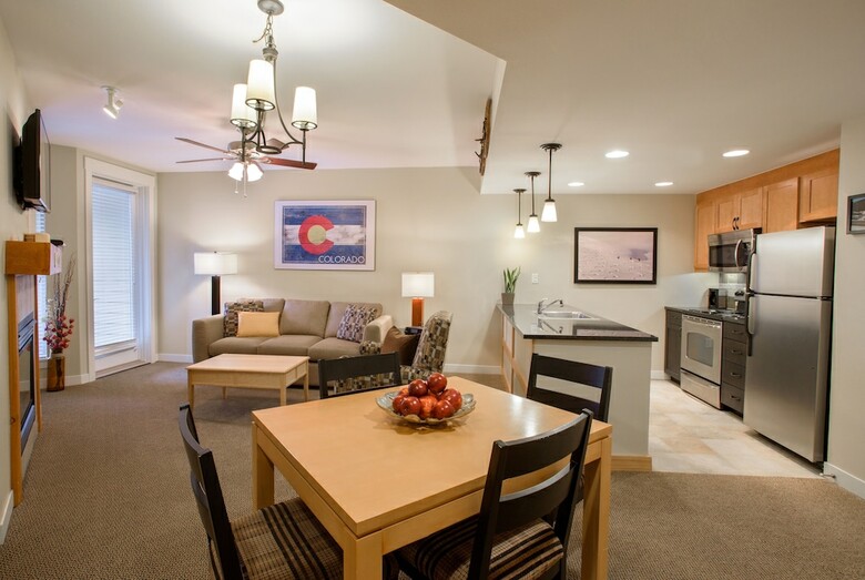 Fraser Crossing / Founders Pointe