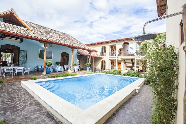 Hotel Plaza Marbella Granada Condiminiums