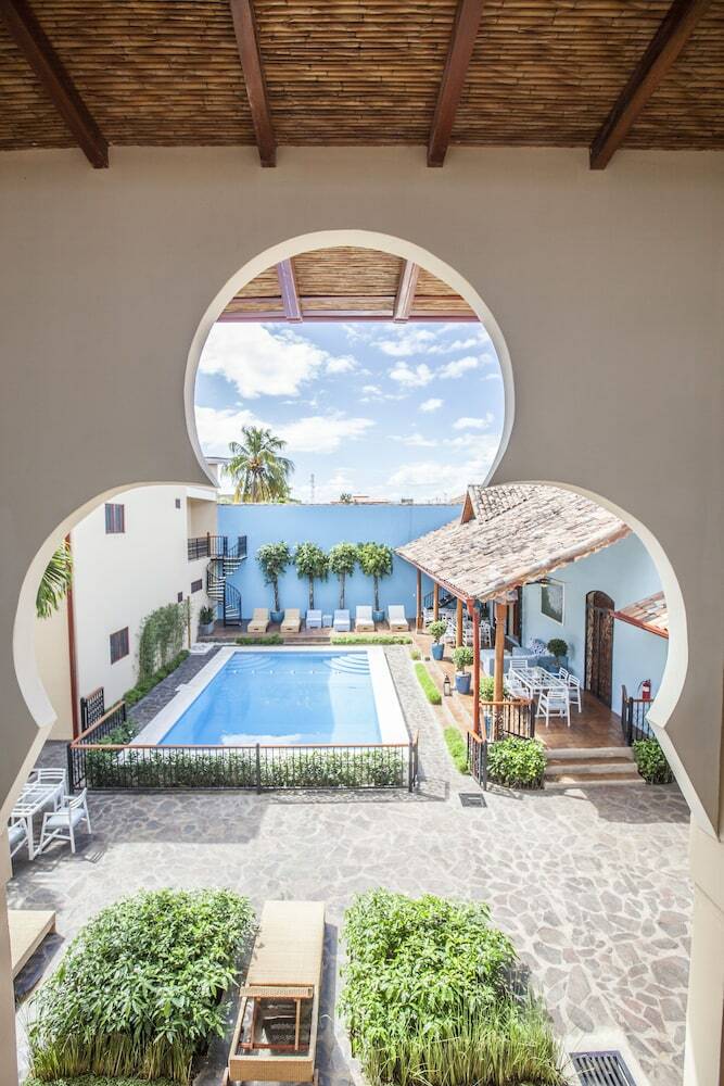 Hotel Plaza Marbella Granada Condiminiums