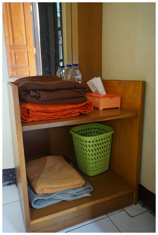 Hostal Budi House & Food Station