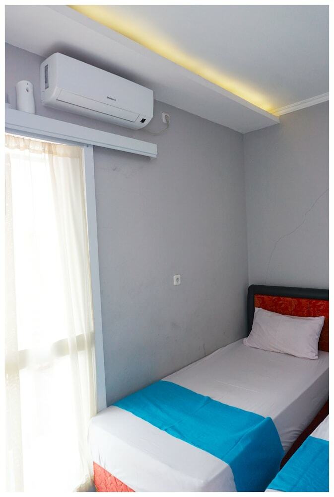 Hostal Budi House & Food Station