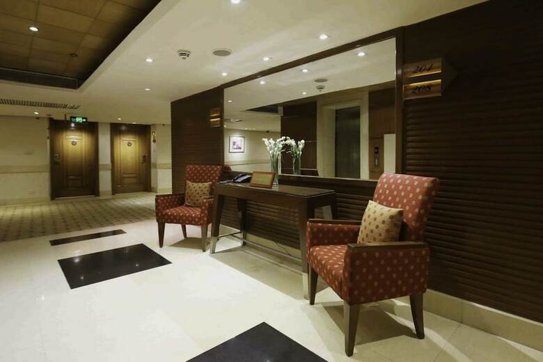 Park Lane Hotel