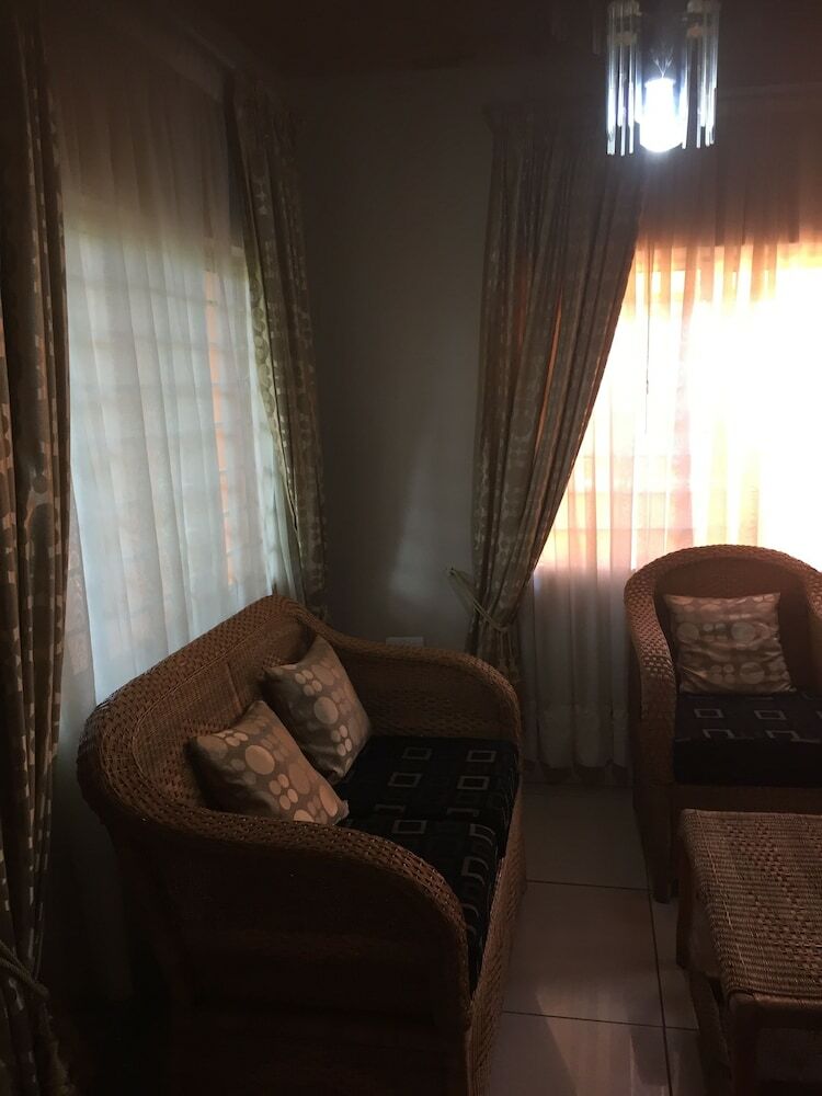 Hotel Floriana Lodge