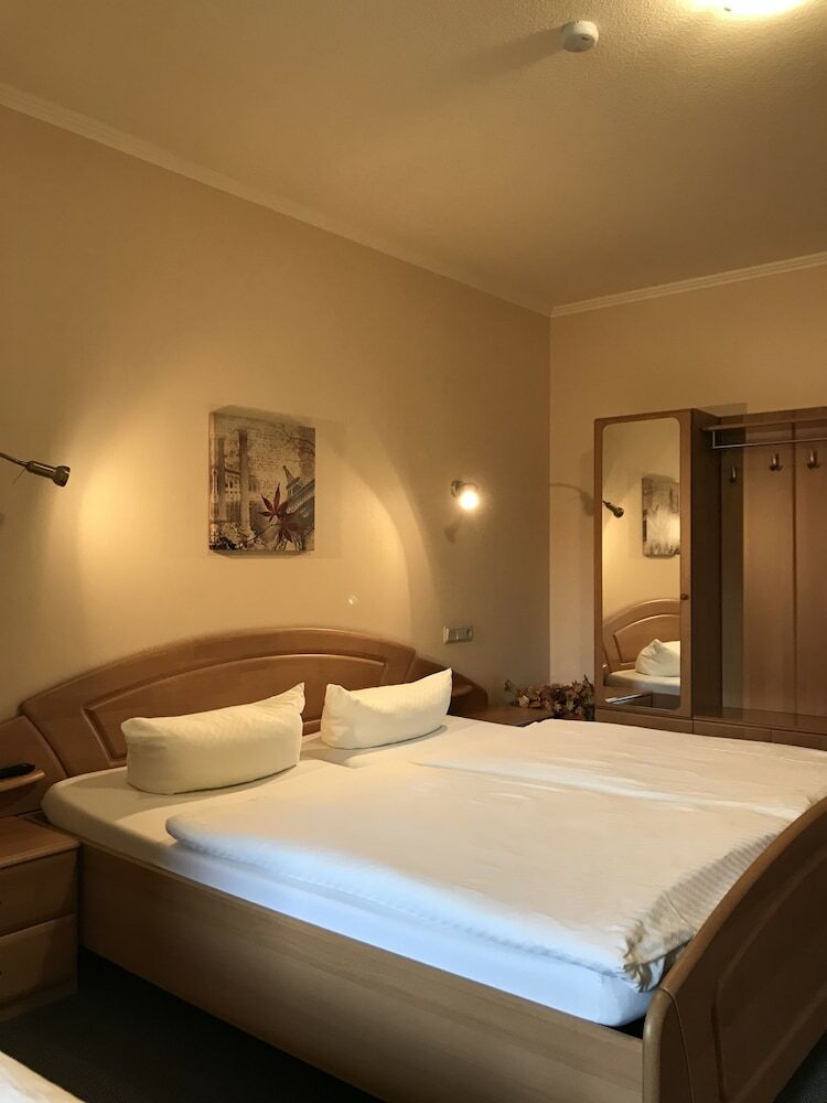 Hostal Garni Hotel Viktoria