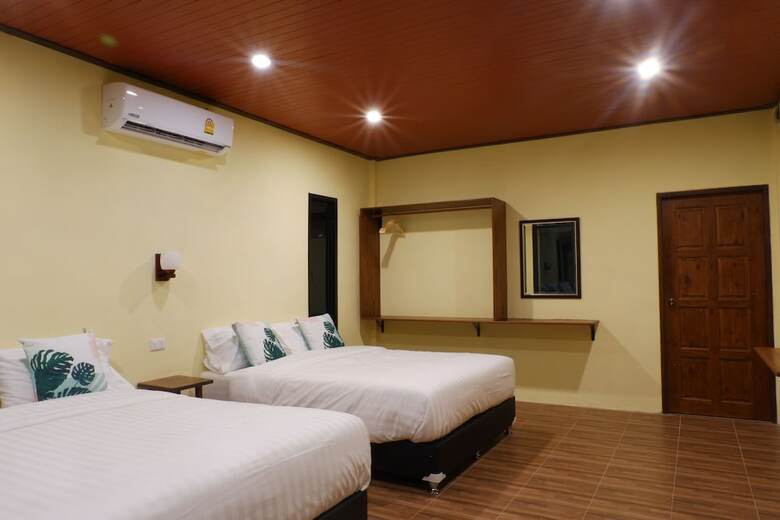 Hotel Art's Riverview Lodge