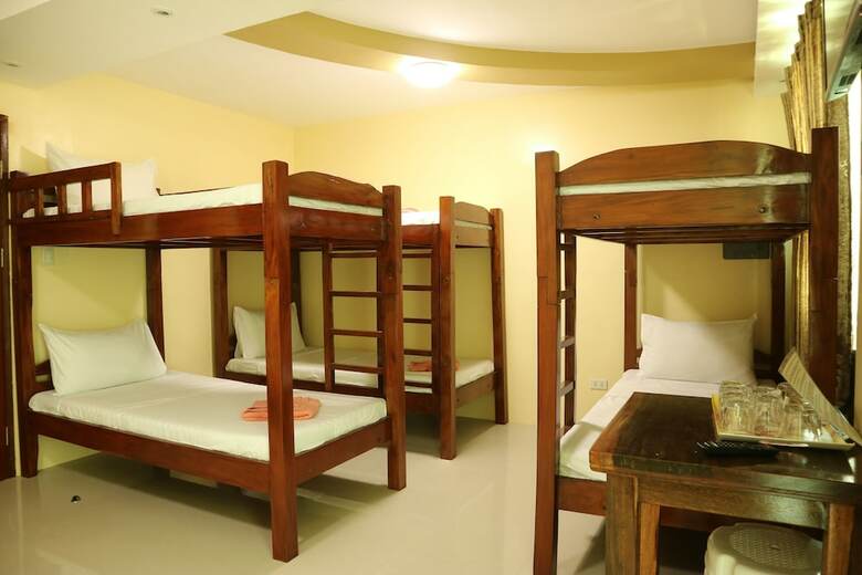 Hostal Ea Apartelle - Metro Vigan