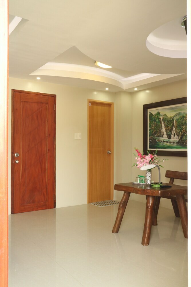 Hostal Ea Apartelle - Metro Vigan