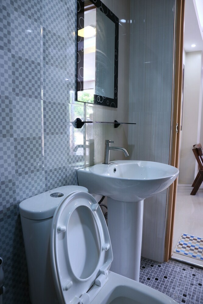 Hostal Ea Apartelle - Metro Vigan