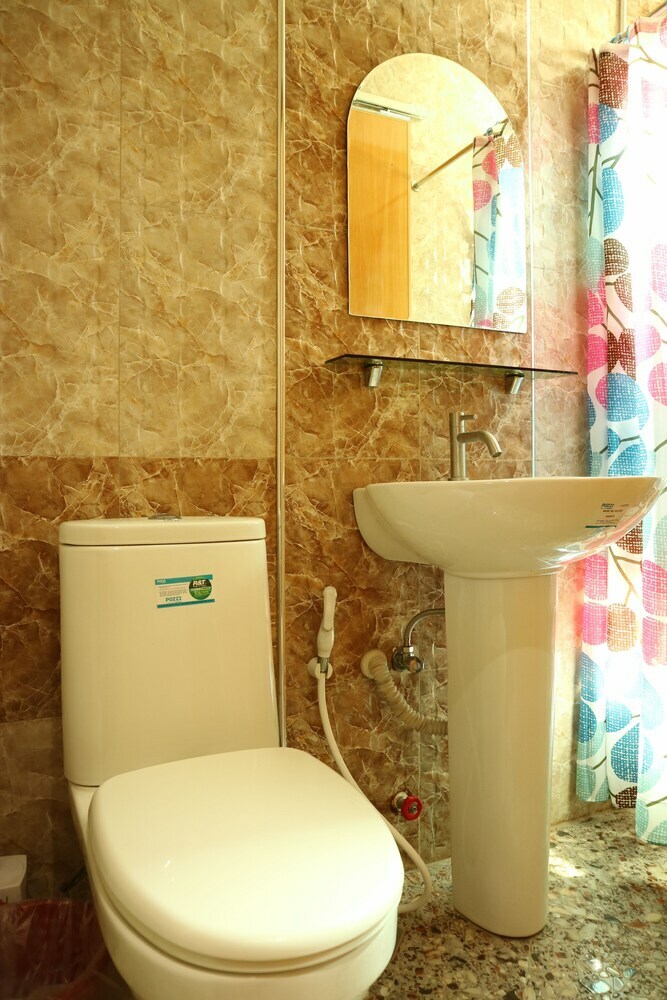 Hostal Ea Apartelle - Metro Vigan