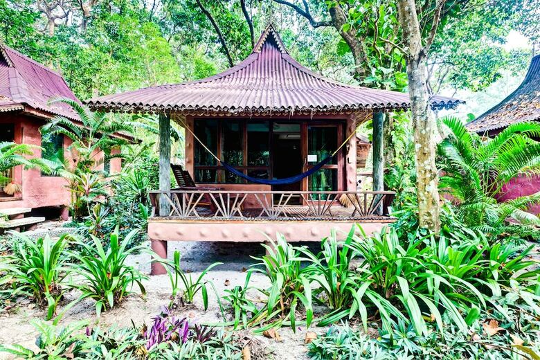 Hotel Bamboo Bungalows