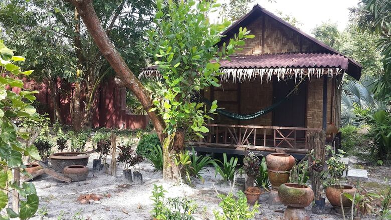 Hotel Bamboo Bungalows