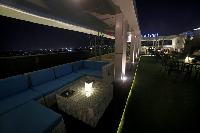 Hotel Ln Courtyard