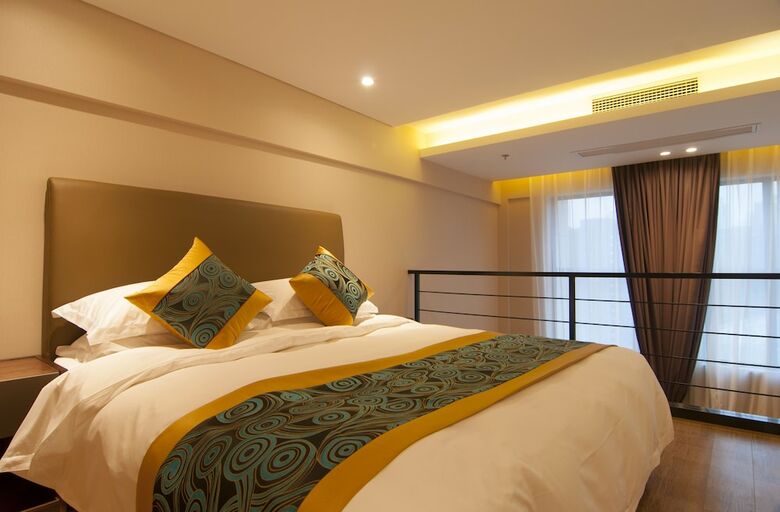 Aparthotel Home Plus Suite Hotel And Apartment