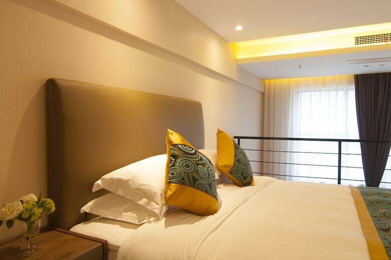 Aparthotel Home Plus Suite Hotel And Apartment