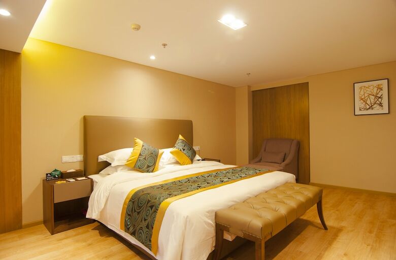 Aparthotel Home Plus Suite Hotel And Apartment