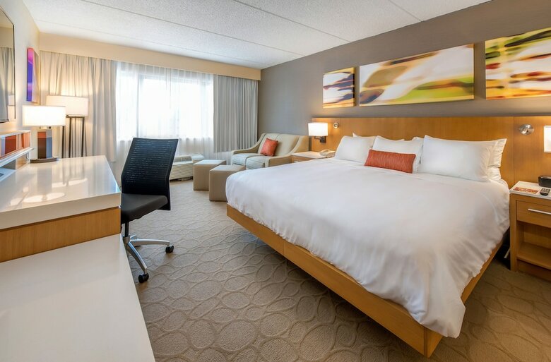 Delta Hotels By Marriott Utica