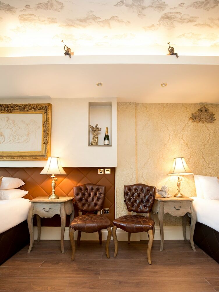 Signature Living At The Shankly Hotel