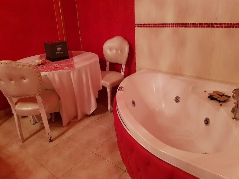 Posada Hotel & Resort Bee Queen