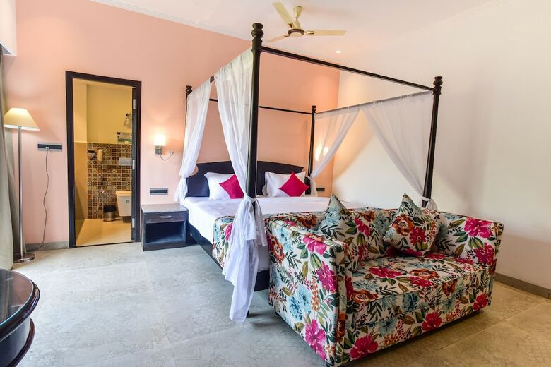 Hotel Silver Sands Serenity