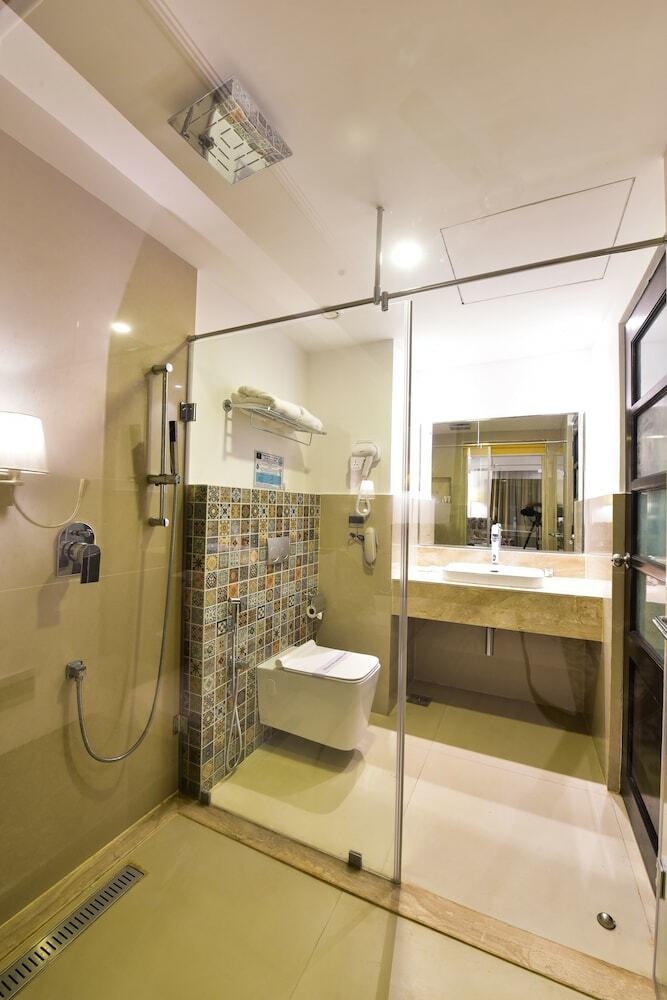 Hotel Silver Sands Serenity