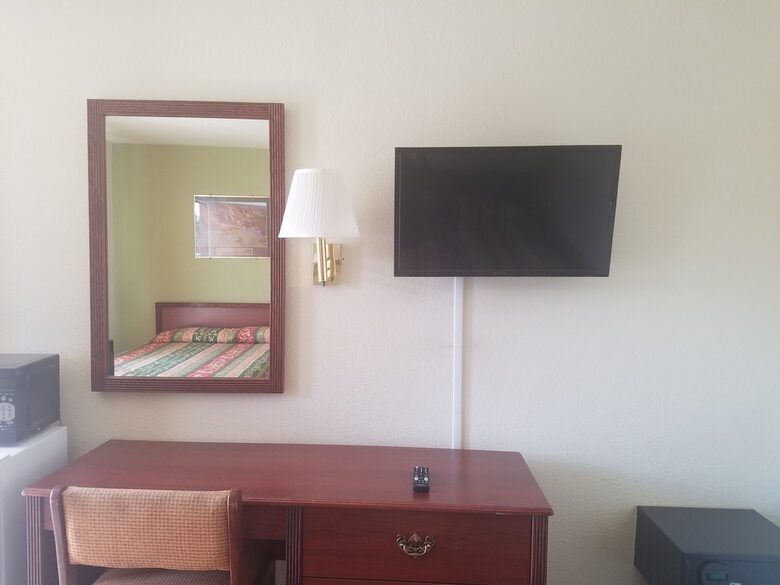 Hotel Farmington Inn