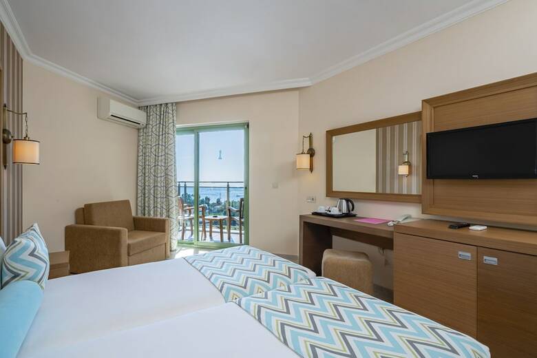 Iz Flower Side Beach Hotel - All Inclusive