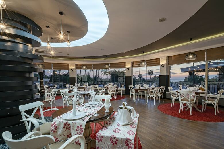Iz Flower Side Beach Hotel - All Inclusive