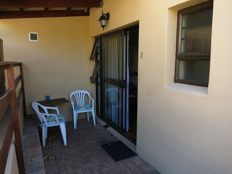 Hotel Dempsey's Guest House