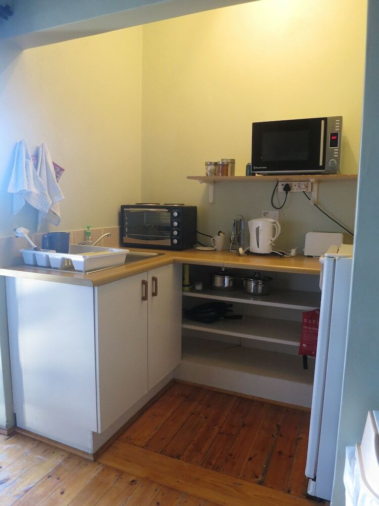 Hotel Dempsey's Guest House