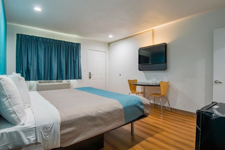 Motel 6 San Bernardino, Ca - Downtown