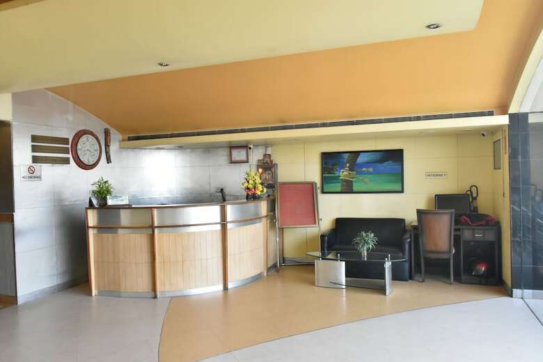Hotel Lohias Delhi Airport