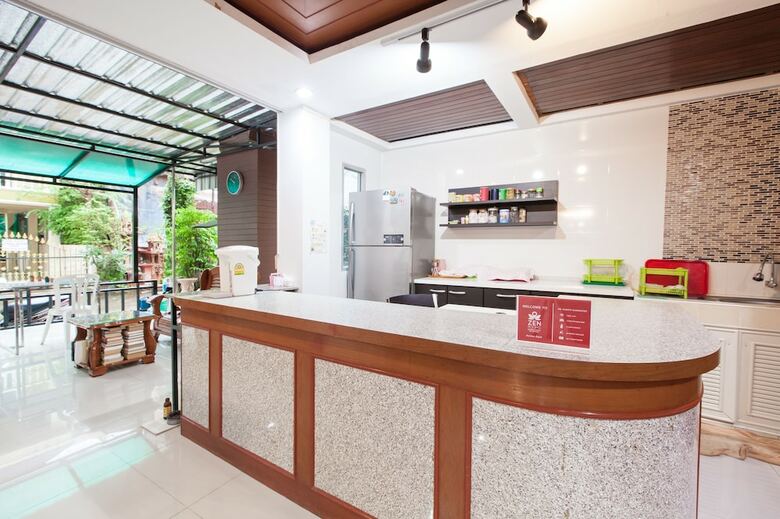 Hotel Zen Rooms Rat-u-thid 200 Phi Road