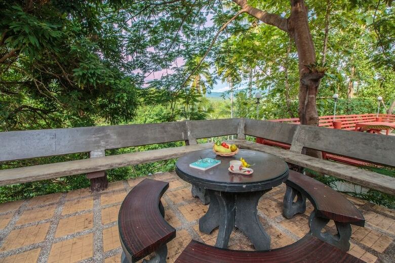 Mitkhoonyoum Hotel