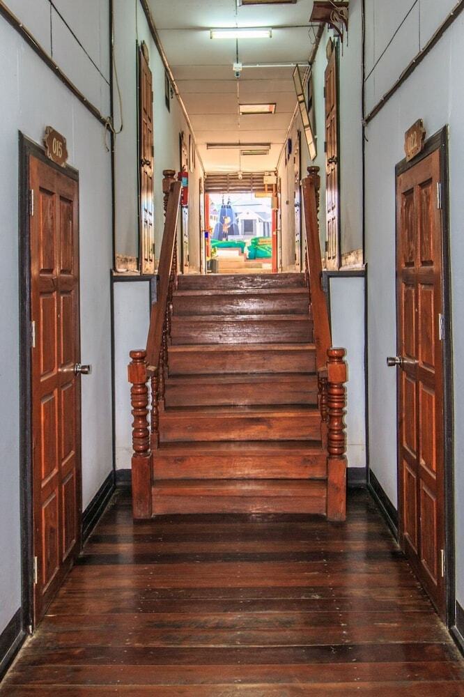 Mitkhoonyoum Hotel
