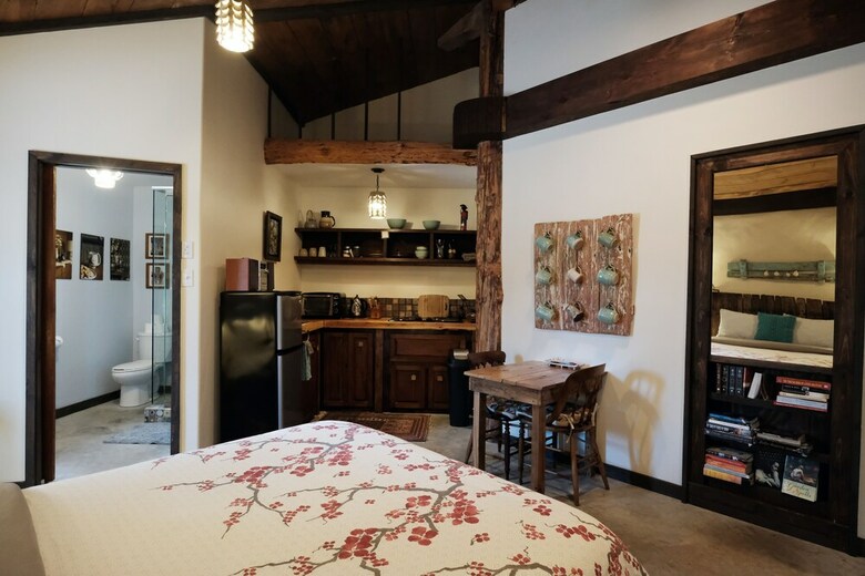 Hotel Owl's Nest Suites