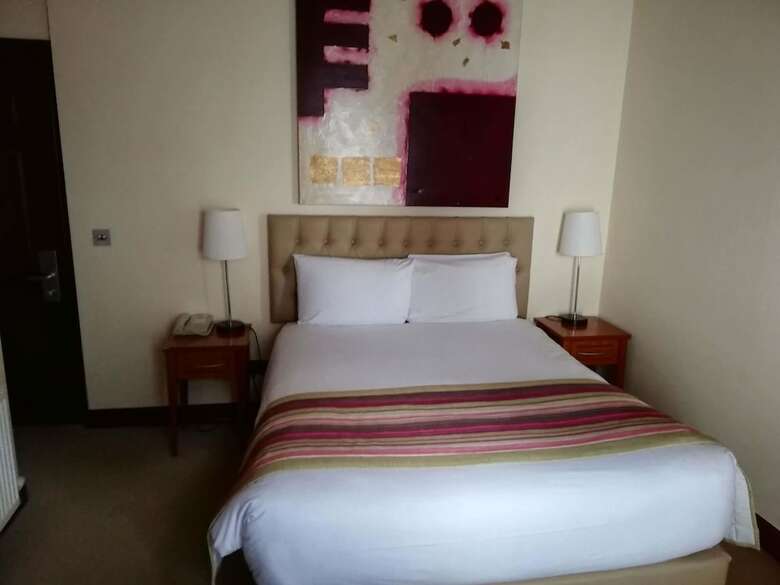 Posada Brogans Bar & Guesthouse