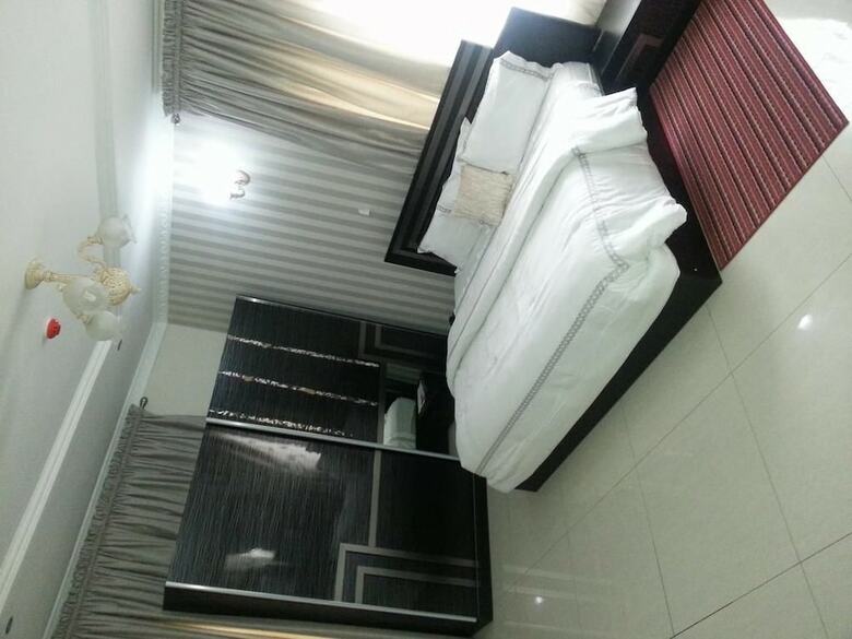 Tenache Hotels