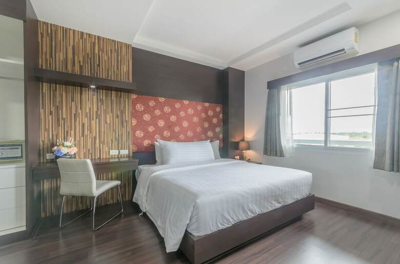 Phanhin Regent Hotel And Residence