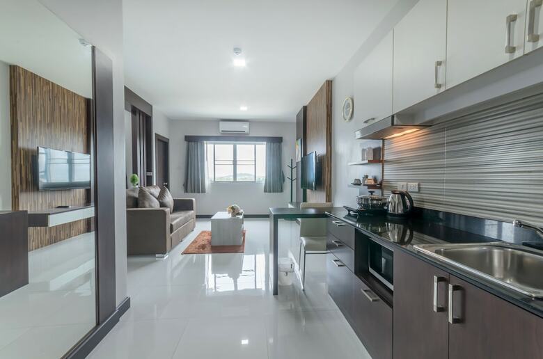 Phanhin Regent Hotel And Residence