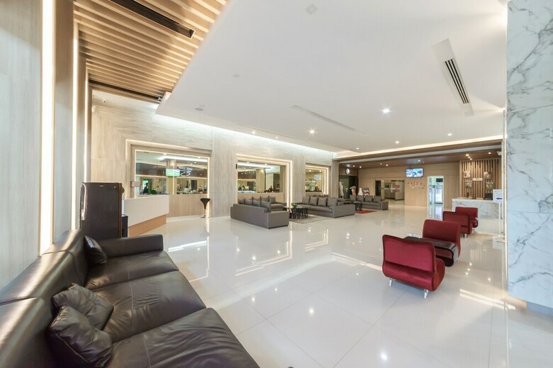Phanhin Regent Hotel And Residence