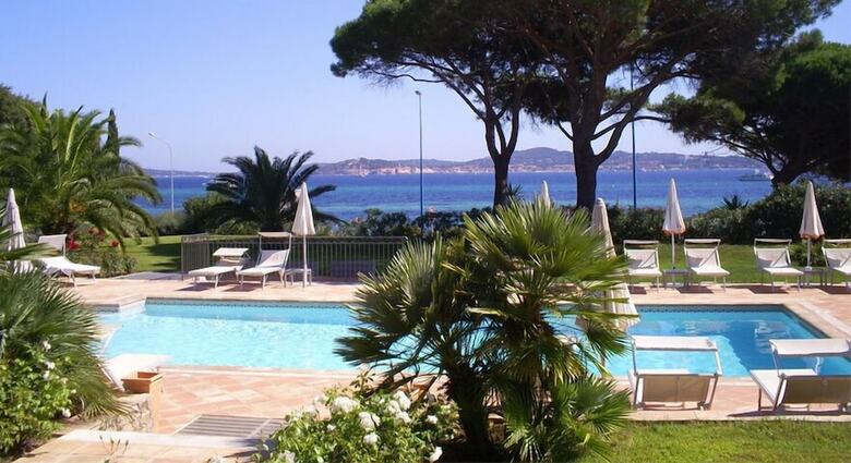 Hotel H�tel Villa Les Rosiers
