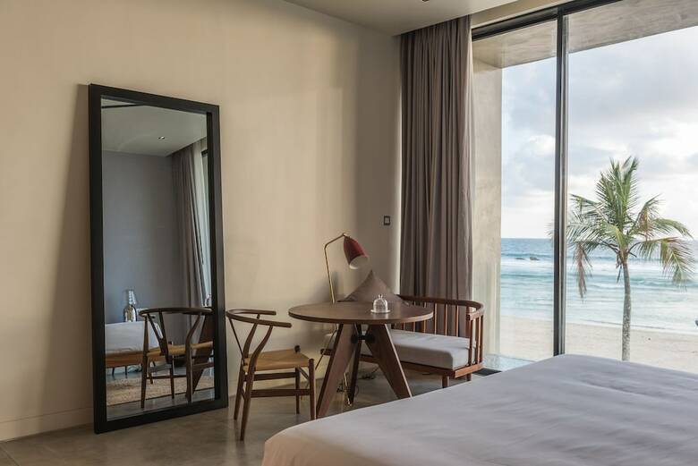Hotel The Sandhya