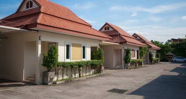 Hotel Smile Resort Sriracha