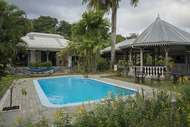 Hotel Auberge Chez Plume